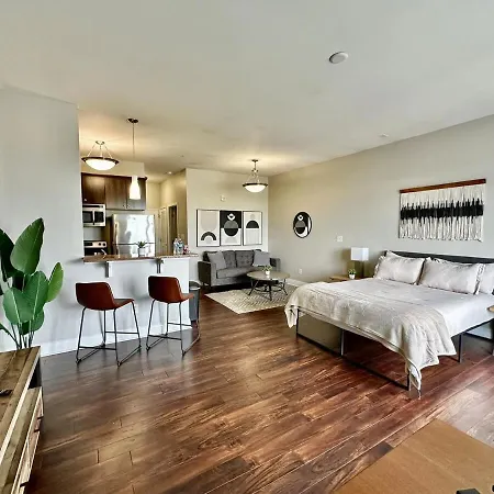 Downtown Penthouse Loft With View Apartment